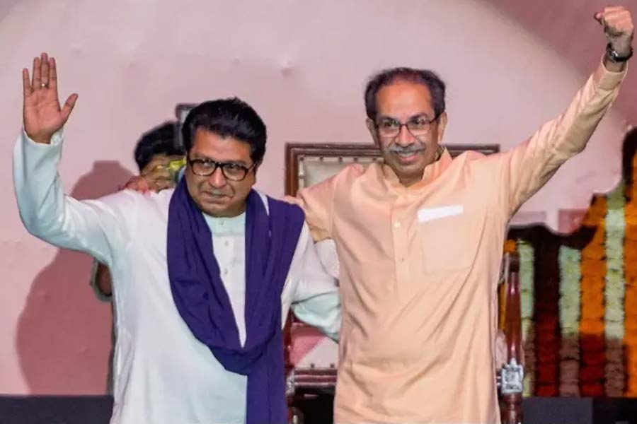 ‘মুম্বই পাবে মারাঠি মেয়র’, পুরসভা নির্বাচনে জোট গড়ার ঘোষণা রাজ ও উদ্ধবের