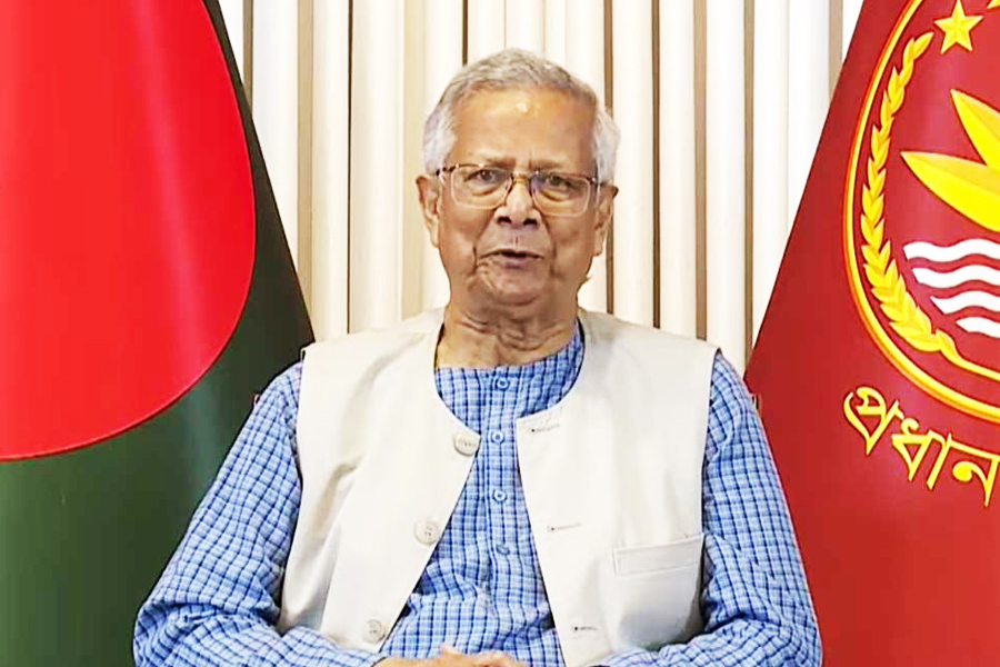 বিজয় দিবসে ‘মুজিব মোছা’র চেষ্টা ইউনুসের! মুক্তিযুদ্ধে ভারতের অবদান এড়িয়ে গেলেন প্রধান উপদেষ্টা