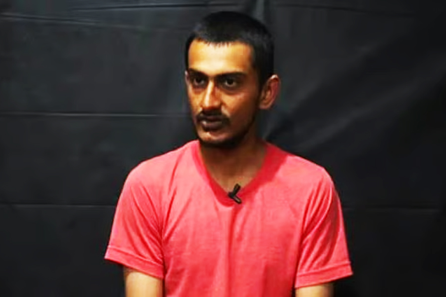 রাশিয়ার হয়ে লড়তে গিয়ে ইউক্রেন সেনার হাতে বন্দি ভারতীয় যুবক! মোদির কাছে সাহায্যের আর্জি
