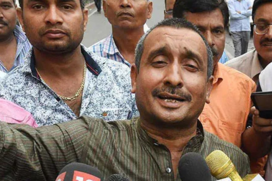 ‘মর্যাদা কেড়ে নেওয়া হয়েছে’, উন্নাও কাণ্ডে বাবার জামিন খারিজ হতেই খোলা চিঠি কুলদীপের মেয়ের
