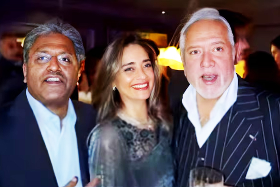 ‘ভারতের সবচেয়ে বড় পলাতক আমরা’, লন্ডনের পার্টিতে বিজয়কে পাশে নিয়ে বিদ্রুপ বার্তা ললিতের