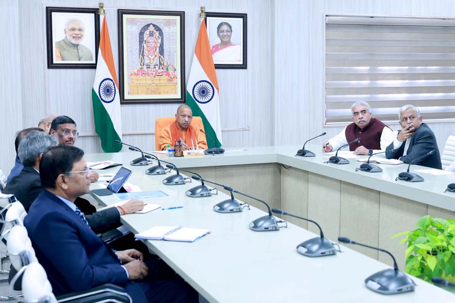 বিদেশি বিনিয়োগ টানতে যোগীর বিশেষ উদ্যোগ, ‘প্লাগ-অ্যান্ড-প্লে’ মডেলে পরিষেবা দিতে তৎপর প্রশাসন