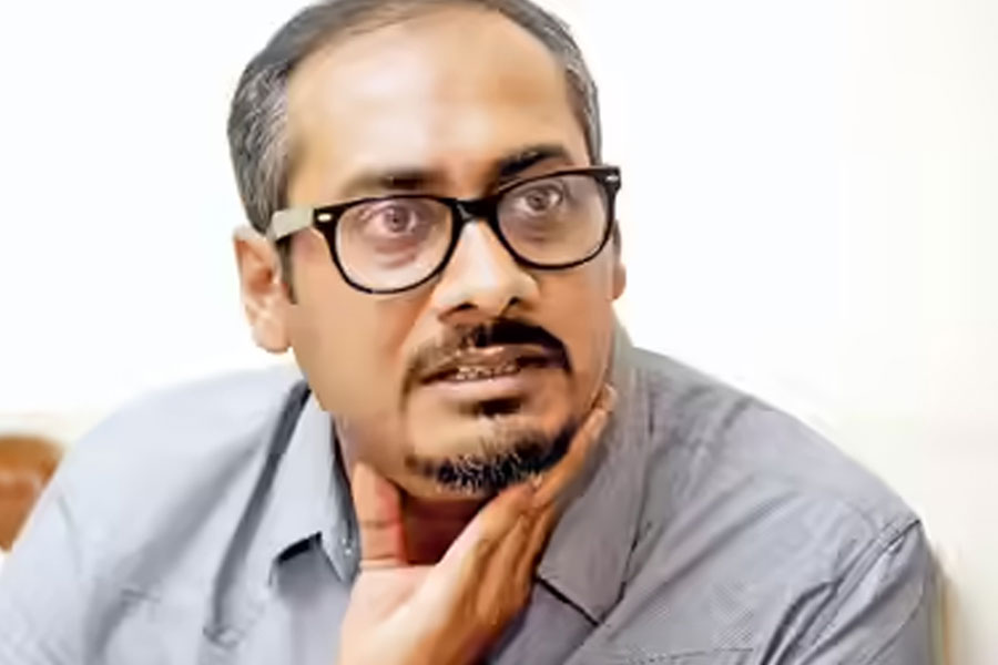 ‘কীসের সুপারস্টার?’ শাহরুখ-সলমনকে নিয়ে ফের বিস্ফোরক পরিচালক অভিনব কাশ্যপ