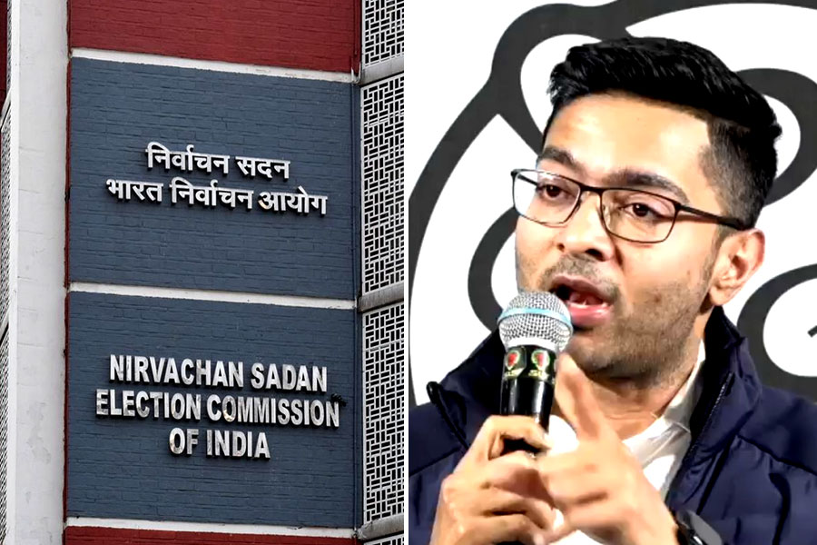 ৩১ ডিসেম্বর ‘দিল্লি চলো’র ঘোষণা অভিষেকের, তালিকা প্রকাশ না করলে কমিশন ঘেরাওয়ের হুঁশিয়ারি