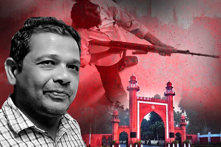 আলিগড় যেন পর্দার ওয়াসেপুর! শিক্ষক হত্যার ভয়াবহ দৃশ্য সিসিটিভি ফুটেজে