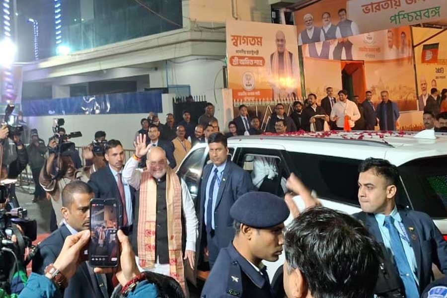 কলকাতায় শাহ, ছাব্বিশের রোডম্যাপ গড়তে রাতেই বিজেপি দপ্তরে সাংগঠনিক বৈঠক