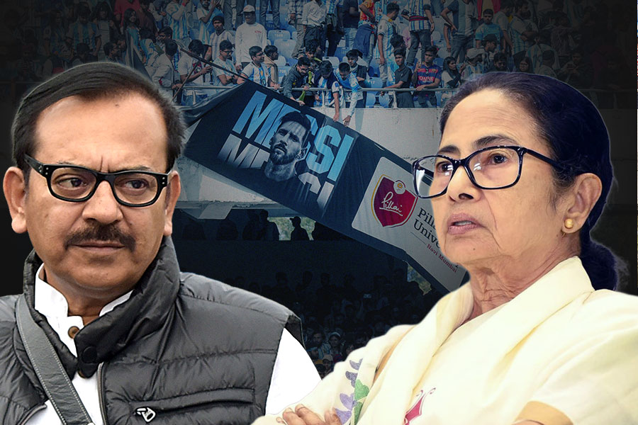 অরূপের ইস্তফা গৃহীত, তদন্ত চলাকালীন ক্রীড়াদপ্তরের দায়িত্বে খোদ মুখ্যমন্ত্রী মমতা!