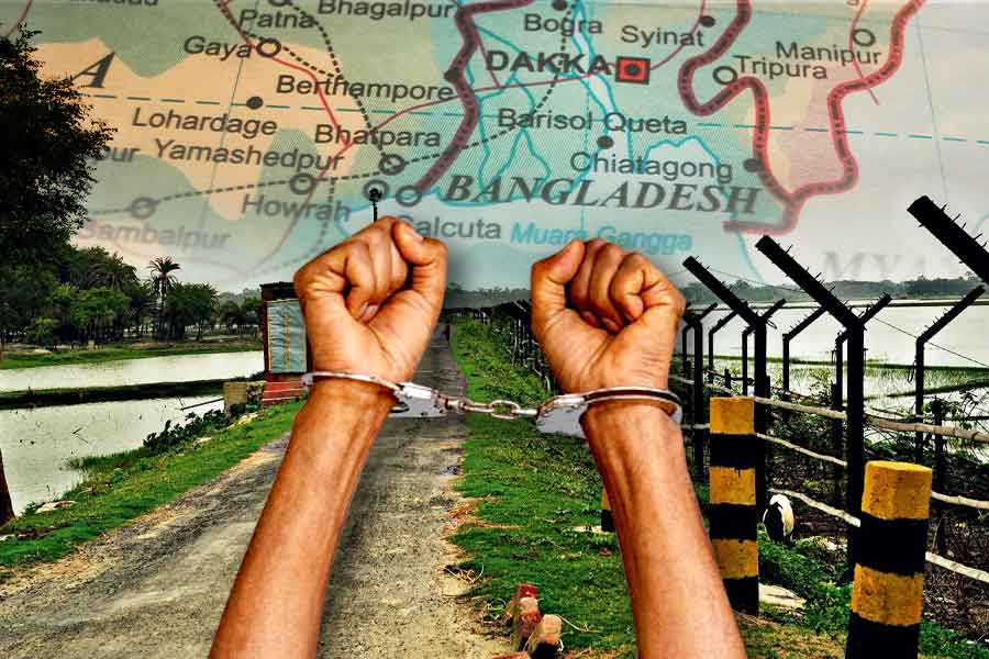 সীমান্তে সিঁধ কাটছে বাংলাদেশিরা! গ্রেপ্তার কত অনুপ্রবেশকারী? তৃণমূলের প্রশ্নে উত্তর স্বরাষ্ট্রমন্ত্রকের