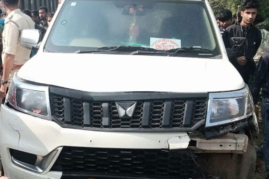 ভয়াবহ দুর্ঘটনা জাতীয় সড়কে, সাইকেল আরোহীকে ধাক্কা মেরে ৪০ ফুট টেনেহিঁচড়ে নিয়ে গেল গাড়ি!