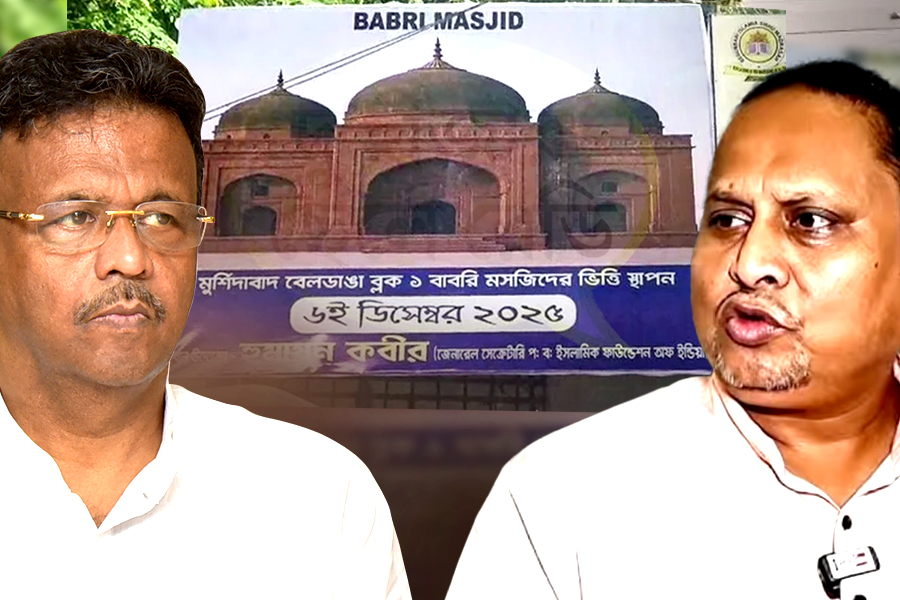 ৬ ডিসেম্বর বাবরি শিলান্যাসে অনড় হুমায়ুন, ‘মানুষকে ধর্মান্ধ করে রাখতে চাইছেন?’ প্রশ্ন ফিরহাদের