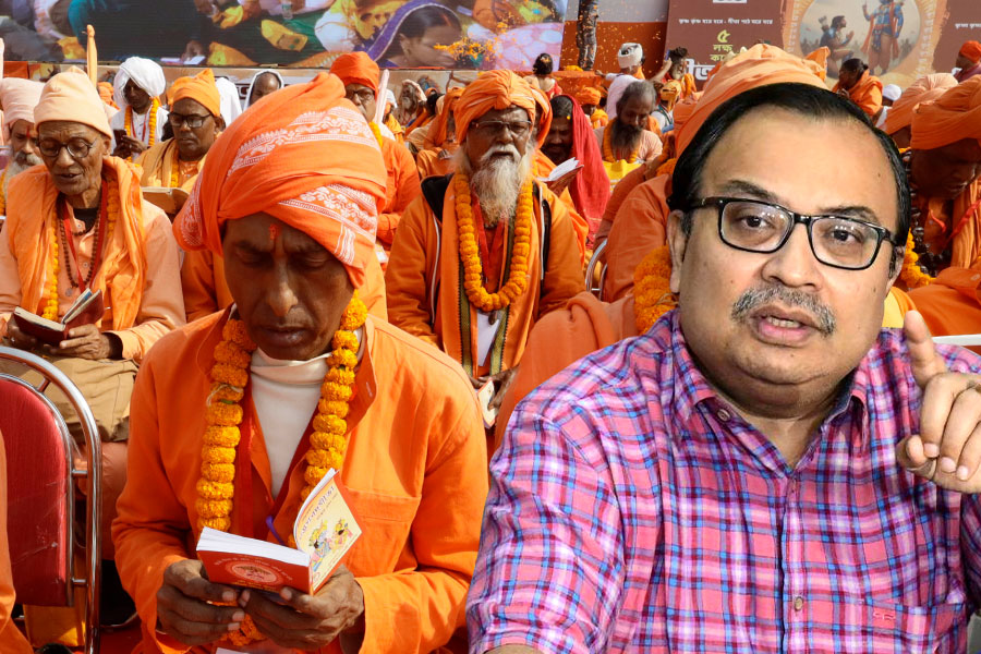 গীতাপাঠের ময়দানে আমিষ খাবার বিক্রেতাকে বেদম মার! ভাইরাল ভিডিও, নিন্দা কুণালের
