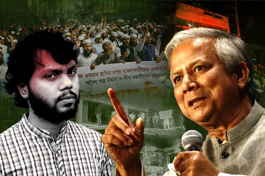 হাদির দেখানো ‘ভারত বিরোধিতা’র পথেই হাঁটবে বাংলাদেশ! মৌলবাদী নেতার ‘জানাজা’য় শপথ ইউনুসের