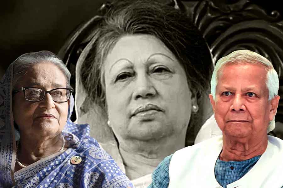 ‘মিথ্যা মামলায় ১৭ বছর জেলবন্দি’, খালেদা-মৃত্যুর শোকপ্রস্তাবে হাসিনাকে খোঁচা ইউনুসের!