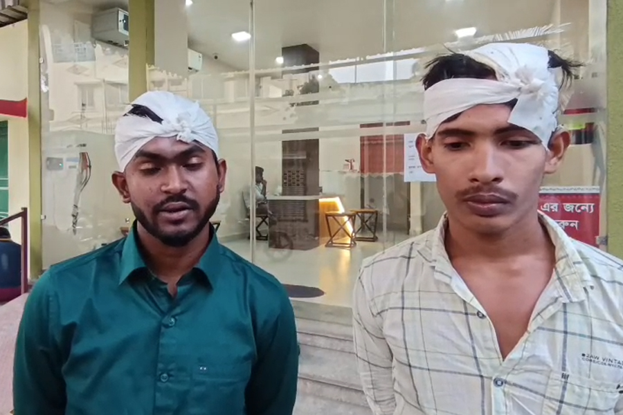 হিন্দমোটরে দুষ্কৃতীরাজ! বিয়েবাড়ি থেকে ফেরার পথে বেপরোয়া গতির প্রতিবাদ করে আক্রান্ত যুবক