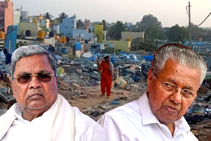 কর্নাটকেও ‘বুলডোজার রাজ’, শীতের রাতে গৃহহীন ৪০০ মুসলিম পরিবার! ‘সংঘের সঙ্গী কংগ্রেস’, তোপ বিজয়নের