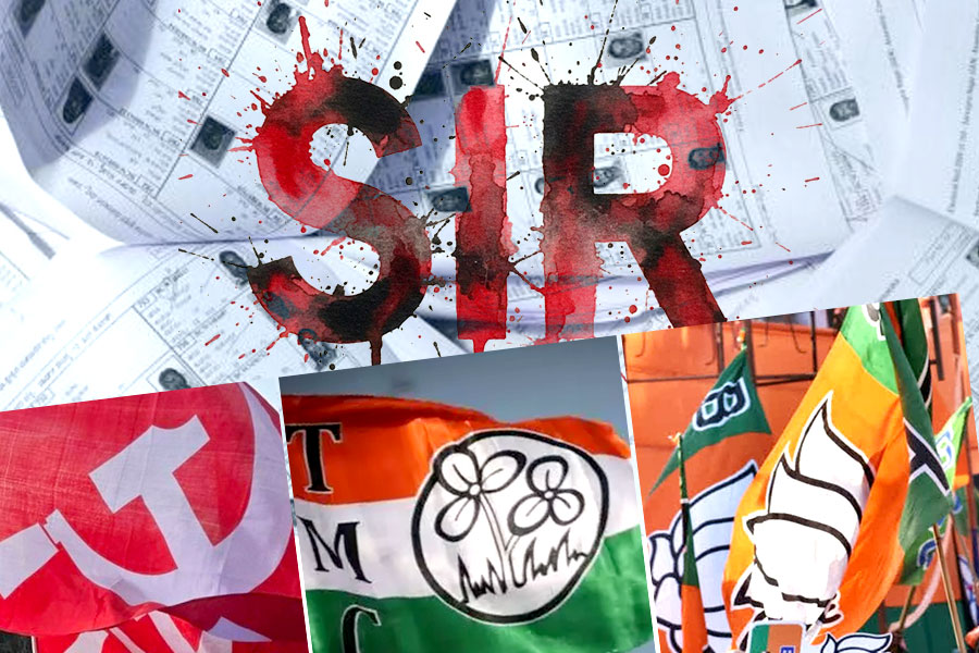 SIR-এ বাংলার চেয়ে বেশি হারে নাম বাদ বামশাসিত কেরলে! ‘ভুয়ো ভোটার’ প্রশ্নে চাপে বিজেপিও