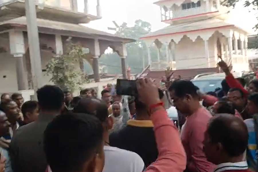 ‘১ লক্ষ আমাদের লোক যদি বাদ যায়…’, শান্তনুর মন্তব্যের প্রতিবাদে বিক্ষোভ মতুয়াদের, রণক্ষেত্র ঠাকুরনগর