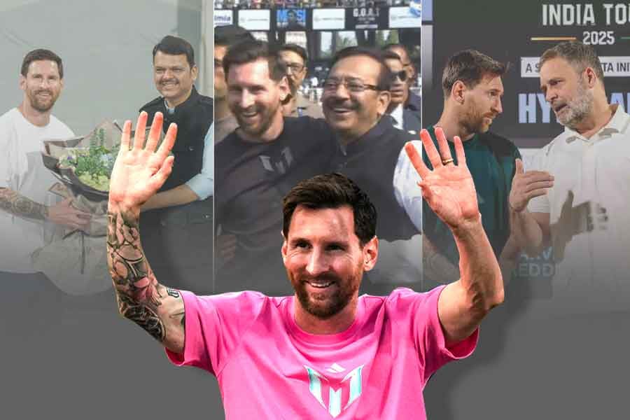 ফুটবল থেকে দূরে থাক রাজনীতি! ভারত সফর শেষে ঘুরিয়ে ‘মূল সমস্যা’ মেটানোর বার্তা মেসির