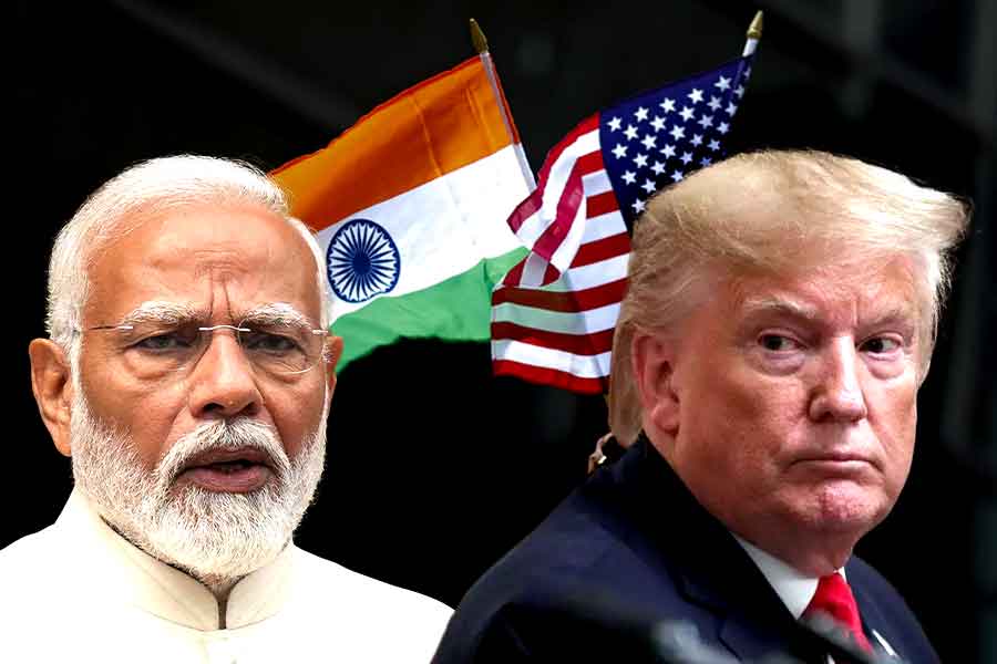 ভারত-আমেরিকা সম্পর্কে অবনতির নেপথ্যে ট্রাম্পের ব্যক্তিস্বার্থ! ‘ষড়যন্ত্র’ ফাঁস মার্কিন বিশেষজ্ঞের