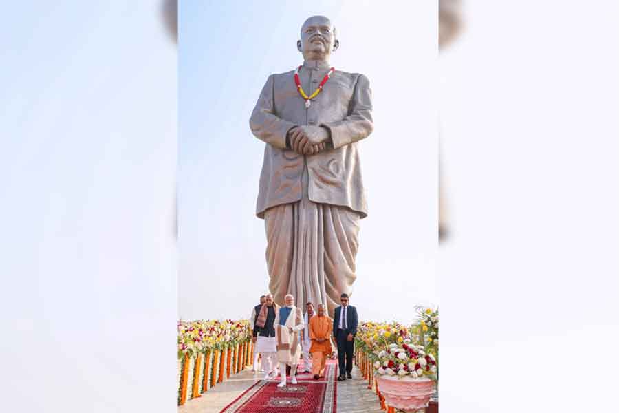 যোগীরাজ্যে শ্যামাপ্রসাদের আকাশছোঁয়া মূর্তি, জাতীয় সংহতির কারিগরকে কুর্নিশ প্রধানমন্ত্রীর