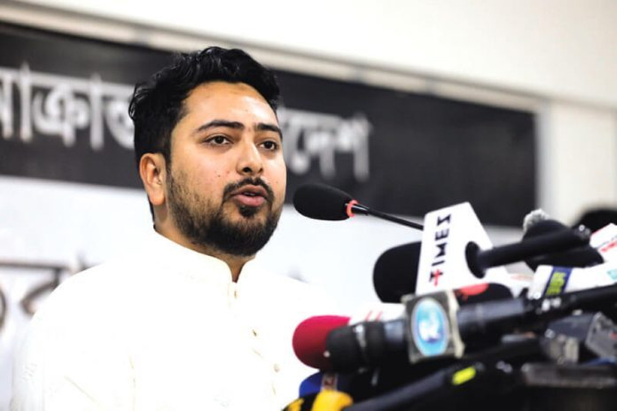 শাসক শিবিরে স্পষ্ট হচ্ছে আরও ফাটল! হাদি খুনে ‘সরকারি যোগে’র অভিযোগ এনসিপির নাহিদের
