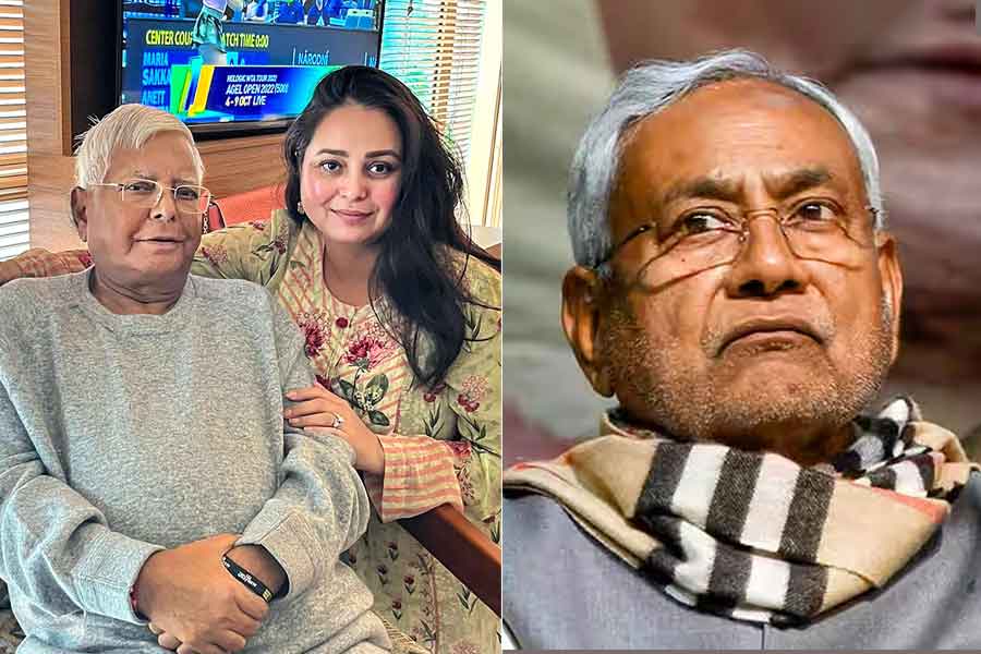 বাবার বাড়ি ছেড়ে ‘পিতৃসম’ নীতীশের কাছে ‘আশ্রয়’ প্রার্থনা লালুকন্যার! দল ছাড়ছেন রোহিণী?