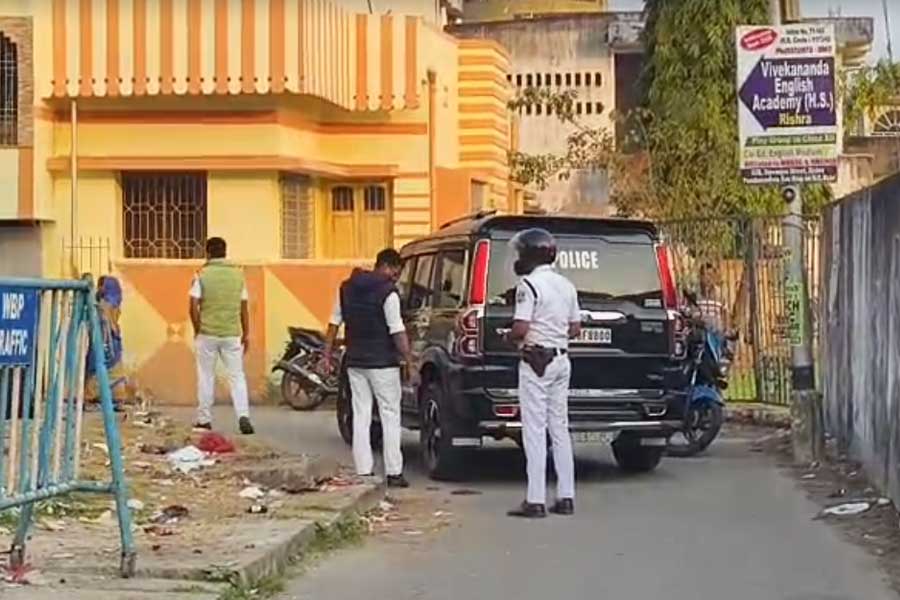যুবভারতী কাণ্ডের জের! শতদ্রুর রিষড়ার বাড়িতে আটসাঁট নিরাপত্তা, বসল পুলিশ পিকেট