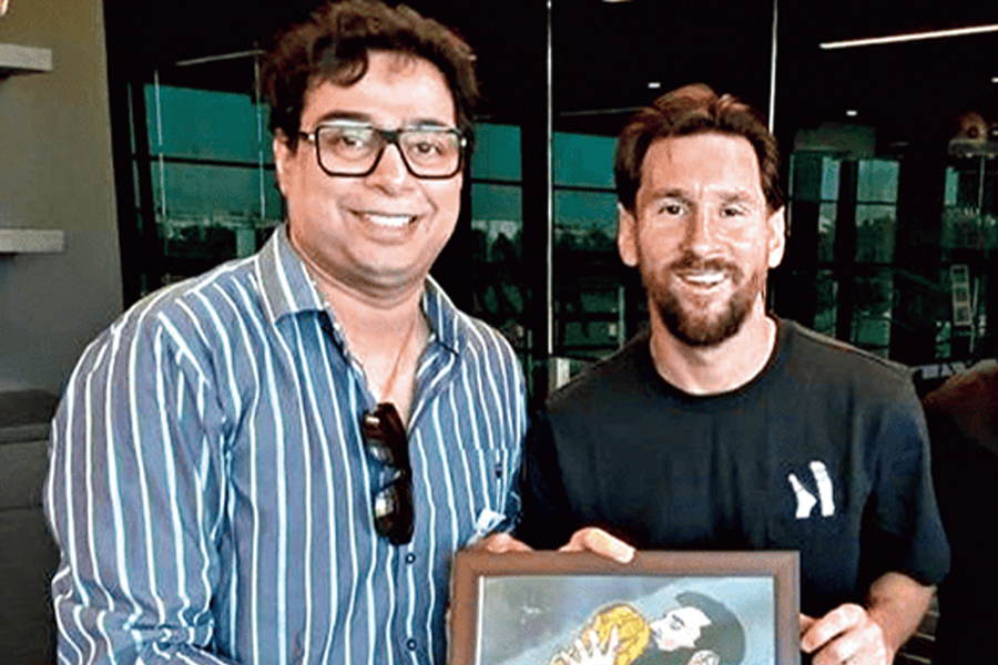 ২৩ কোটির দুর্নীতি, ২০ লক্ষ টাকা আত্মসাৎ শতদ্রুর! কবে টিকিটের দাম ফেরত পাবেন মেসিভক্তরা?
