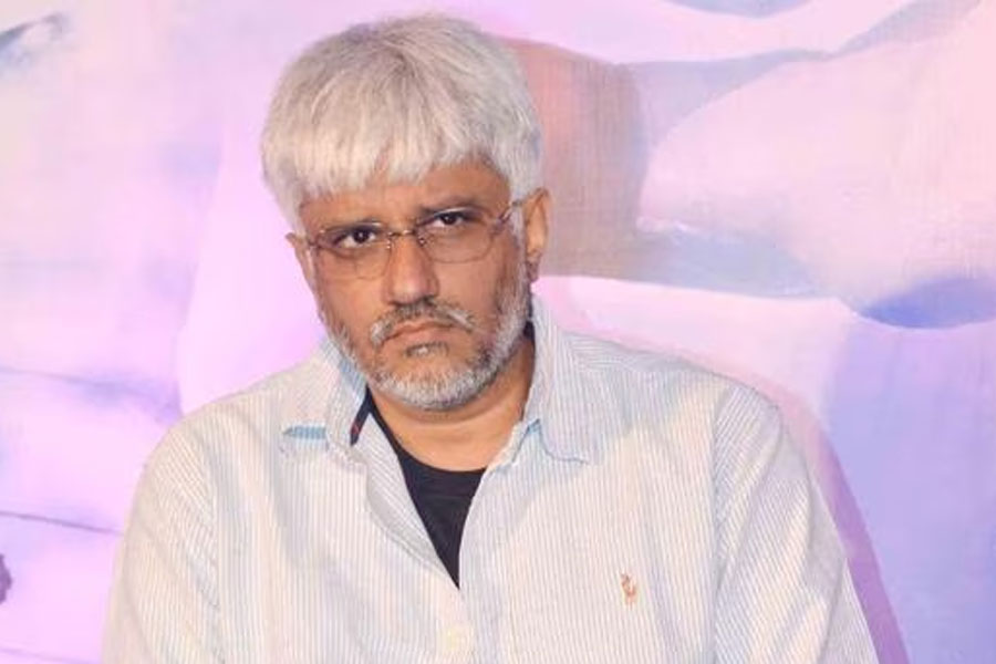 জামিন খারিজ, ৩০ কোটির জালিয়াতিতে বিক্রম ভাটের ১৪ দিনের সস্ত্রীক জেল হেফাজত