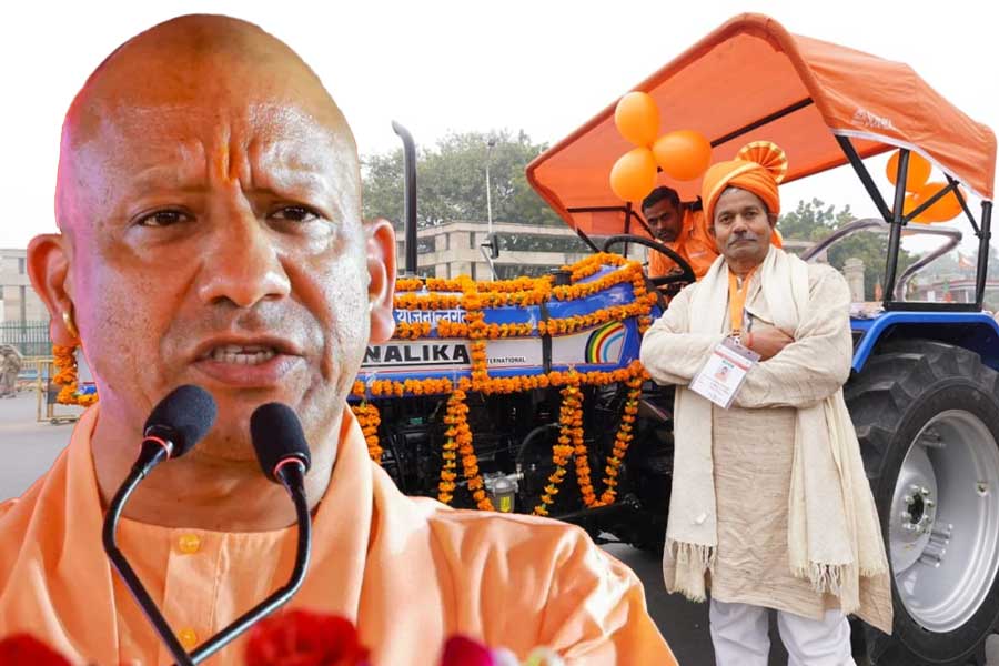 ‘কৃষক শক্তি সঞ্চয় করলে ধরিত্রী সোনা ফলায়’, কিষাণ দিবসে বার্তা যোগীর