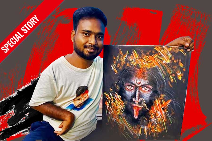 অকেজো দুই পা,একহাতেই ‘হিরো’ হীরালাল