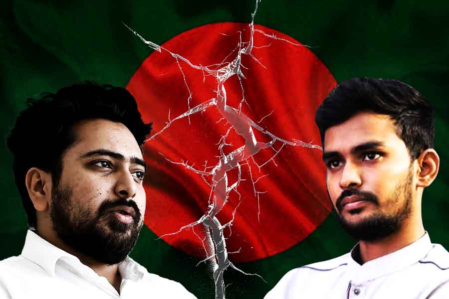 বাংলাদেশে নারদ-নারদ, সম্মুখ সমরে নাহিদ-আসিফ!